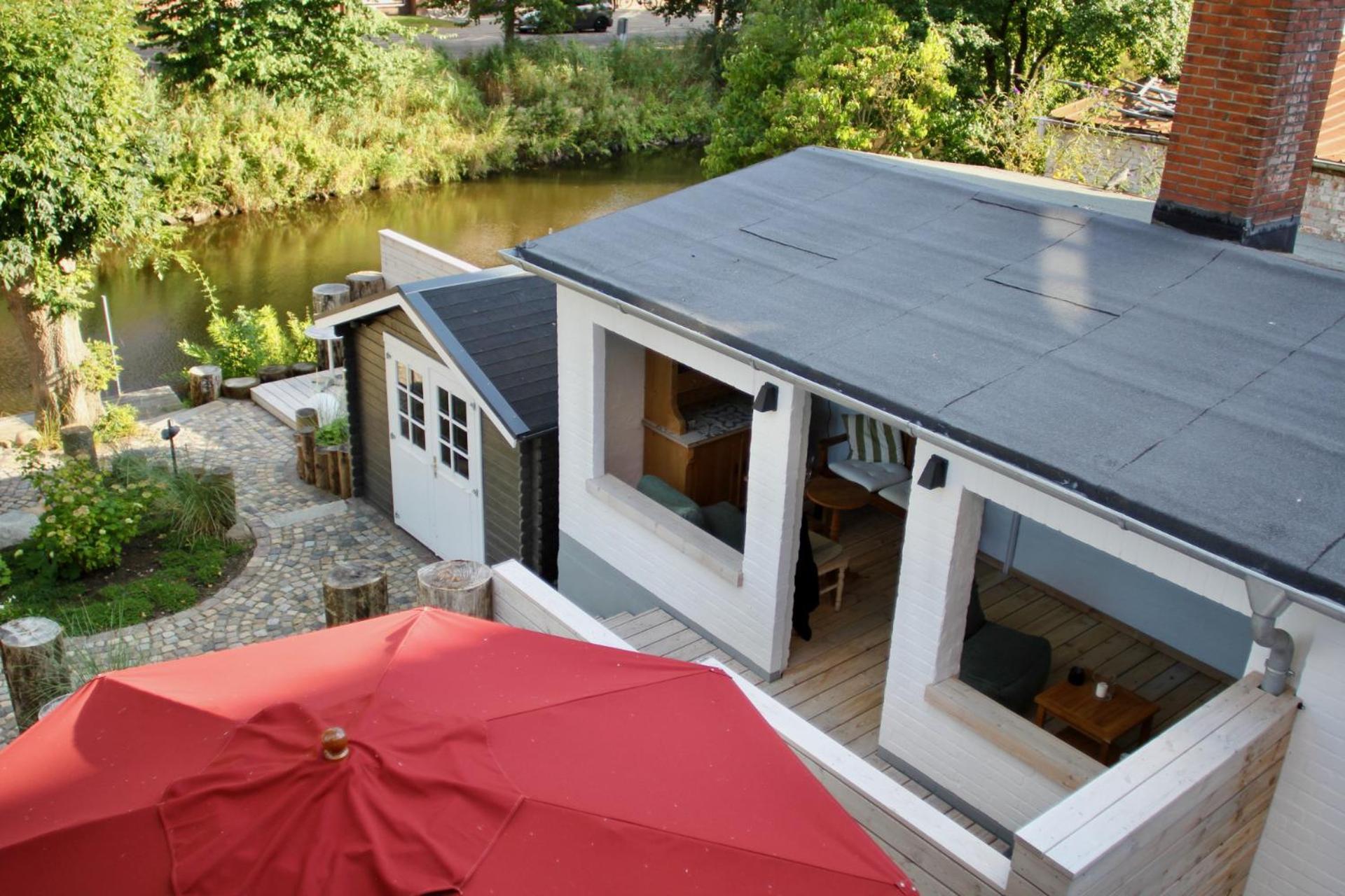 Gaestehaus Kajuete Direkt Am Wasser Friedrichstadt Εξωτερικό φωτογραφία