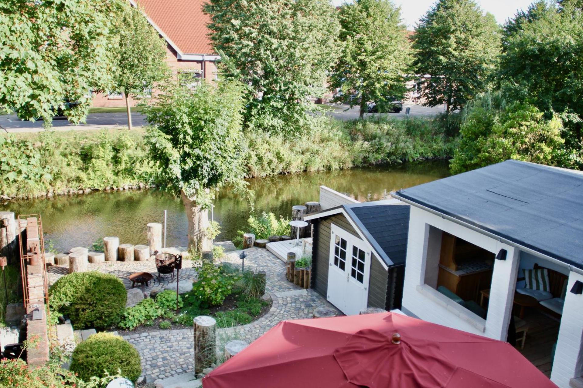 Gaestehaus Kajuete Direkt Am Wasser Friedrichstadt Εξωτερικό φωτογραφία